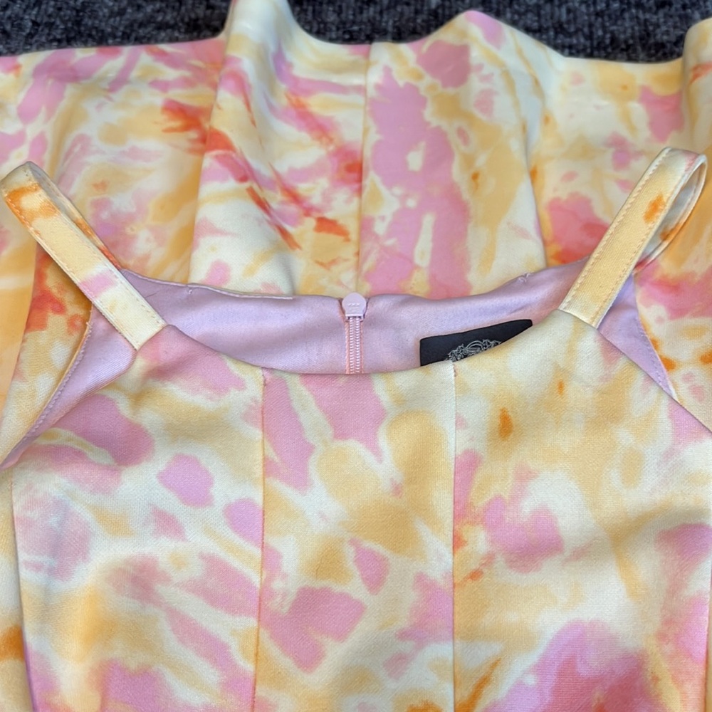 Vince Camuto yellow, orange and pink halter style dress size 6 - Picture 9 of 9
